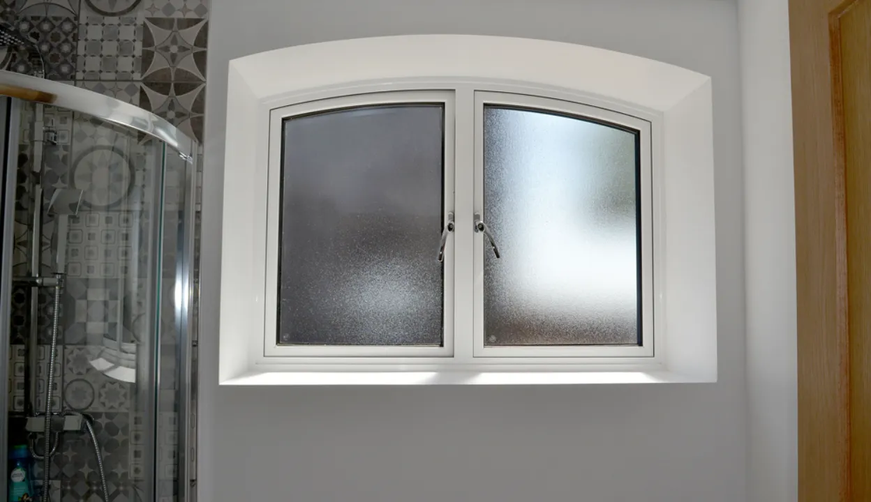 aluminium shaped casement windows
