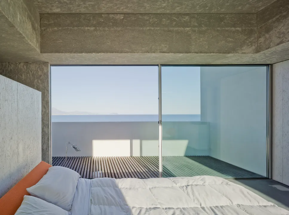 cortizo sliding doors in bedroom