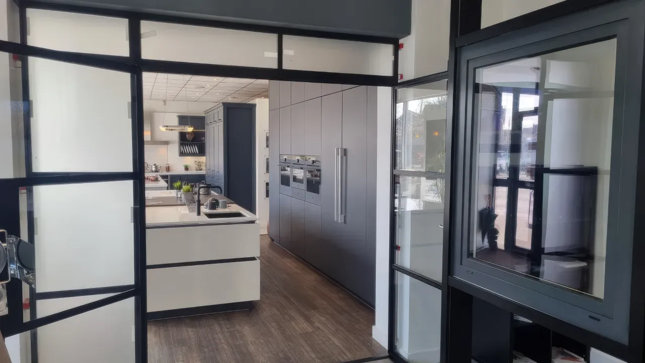 aluminium bifold door